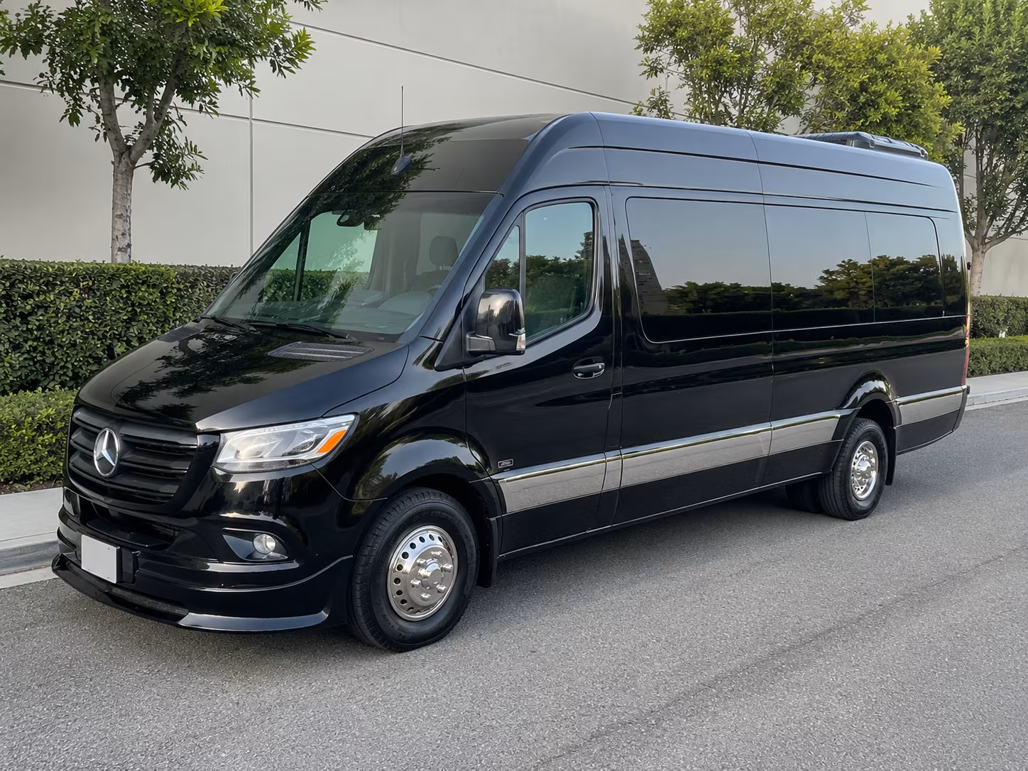 18 passenger sprinter van