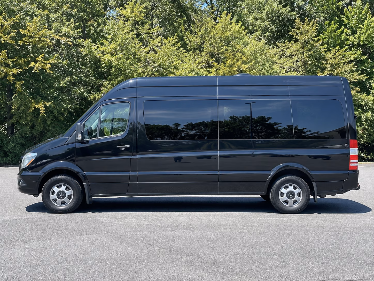 find the perfect transportation for your next corporate event 1