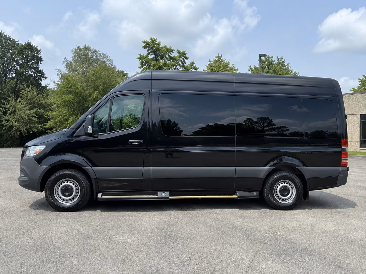 santa ana 15 passenger sprinter van