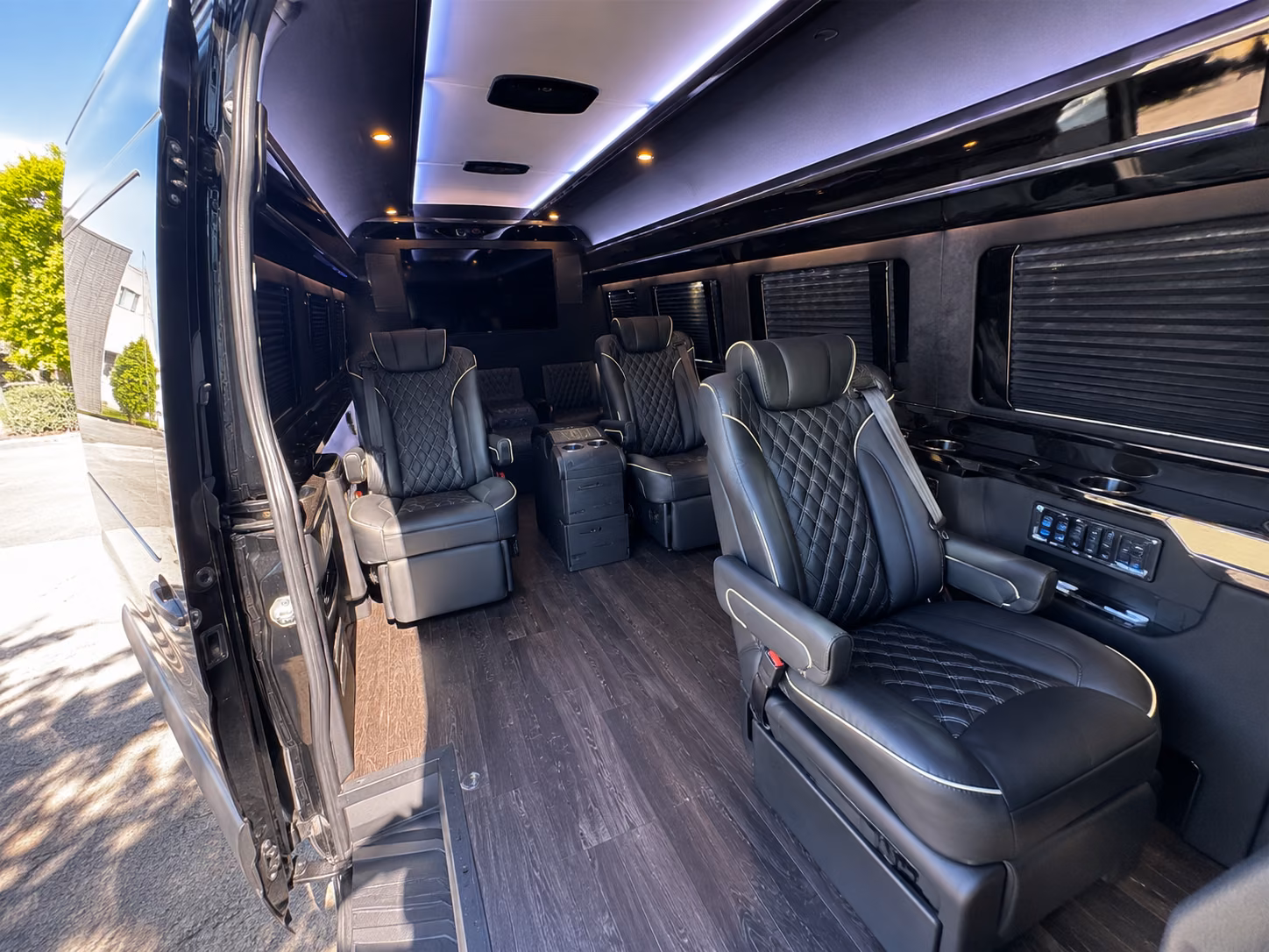 santa ana 20 passenger sprinter van interior